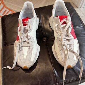 New Balance 327 - Red N